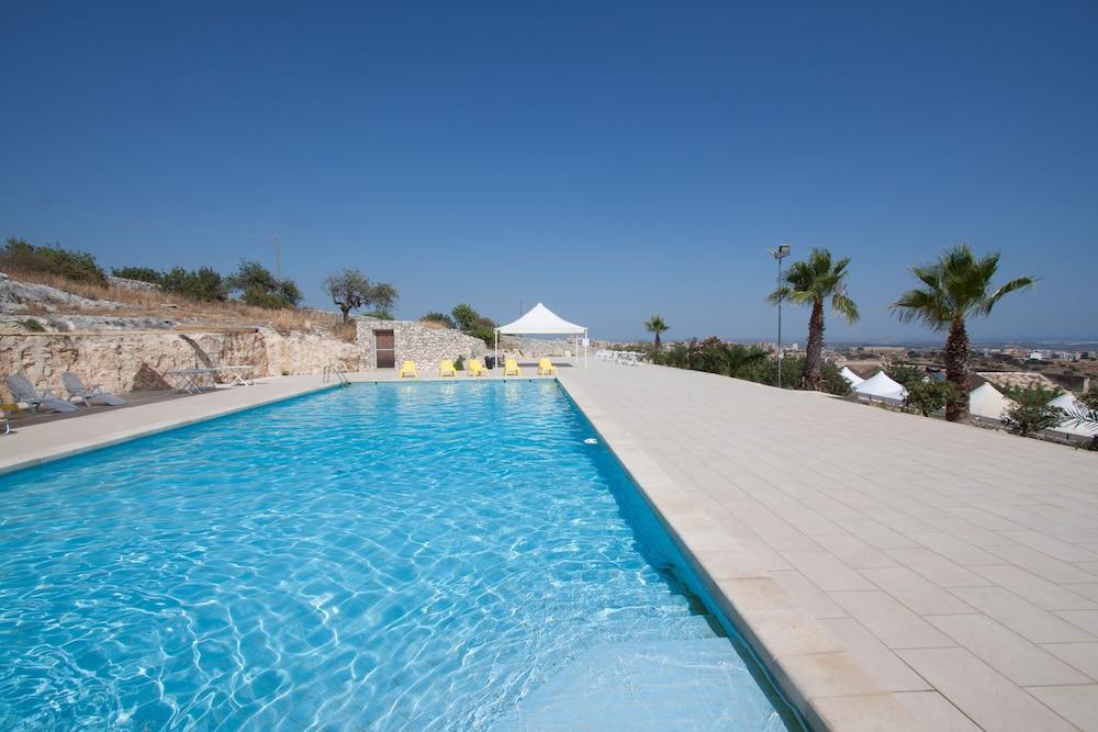 Principe Di Belmonte Hotel